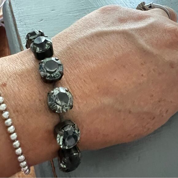 Sabika Crystal Vintage Bracelet - Picture 8 of 13